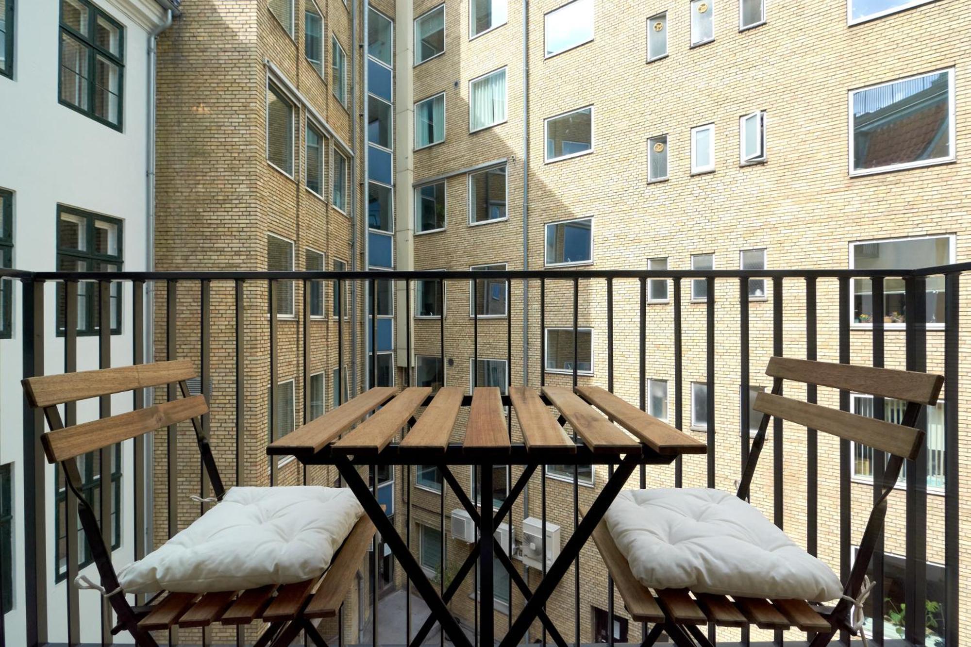 Large 4 Bedroom With Balcony & Bathtub In Cph City Copenhagen Exterior photo